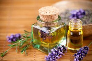 Zoom sur 5 huiles essentielles apaisantes